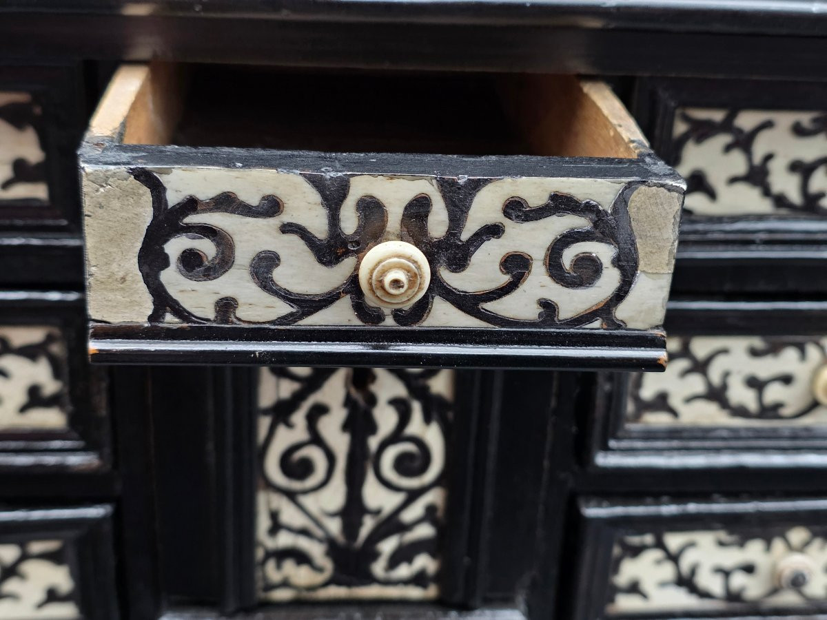 Stipetto in legno e osso intarsiato – Italia meridionale, XVII–XVIII secolo-photo-5