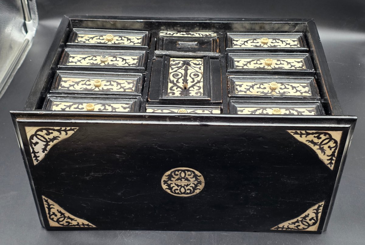 Stipetto in legno e osso intarsiato – Italia meridionale, XVII–XVIII secolo-photo-7