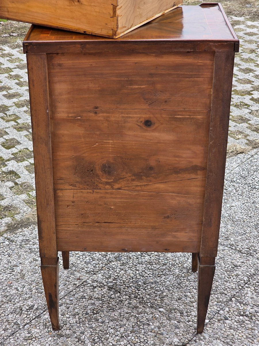 Comodino Luigi XVI in noce filettato, Lombardia, fine XVIII secolo-photo-3