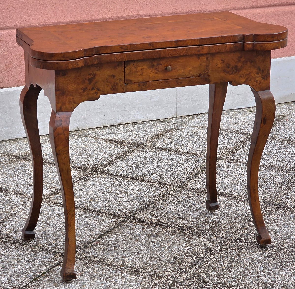 Tavolino da gioco emiliano Luigi XV in radica di olmo – prima metà del XVIII secolo-photo-4