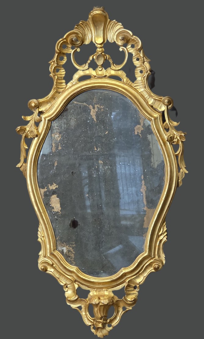 Lumiera veneziana in legno intagliato e dorato, fine XVIII – inizi XIX secolo