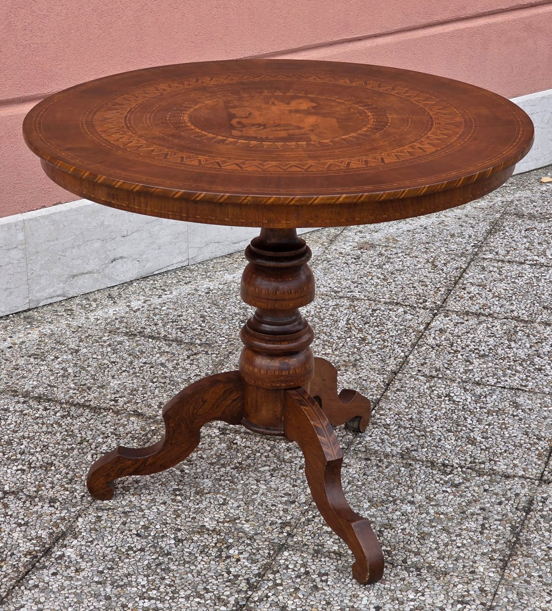 Tavolino neoclassico intarsiato con San Giorgio, area emiliana, fine XIX secolo-photo-5