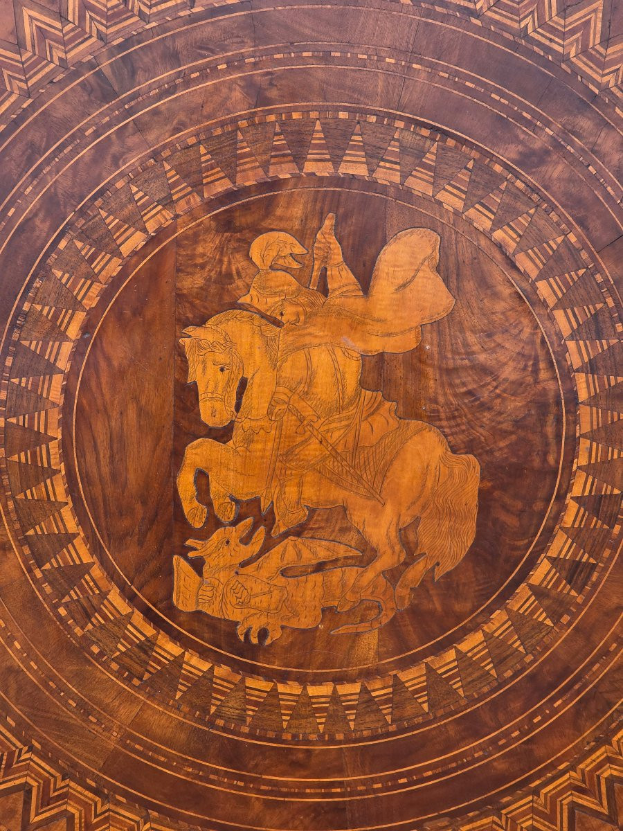 Tavolino neoclassico intarsiato con San Giorgio, area emiliana, fine XIX secolo-photo-8