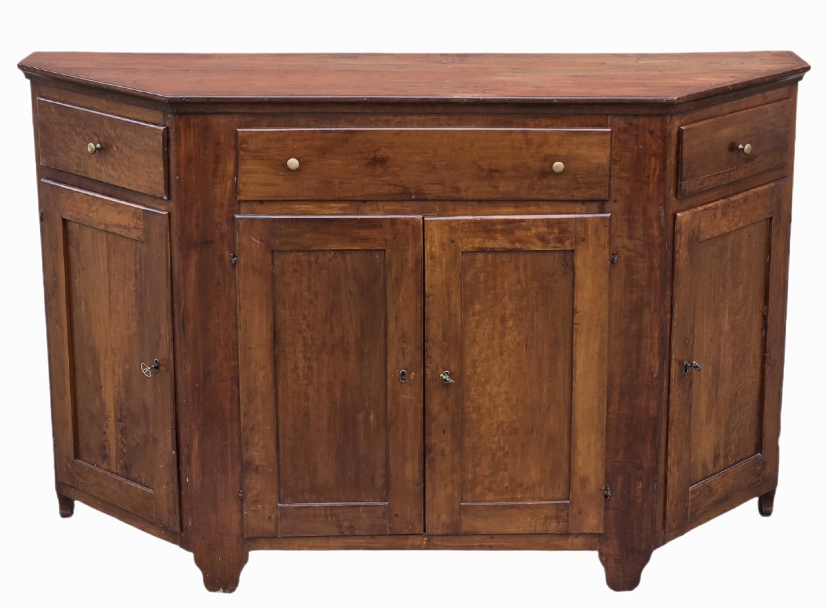 Credenza scantonata veneta in arte povera, legno di frutto, fine XIX secolo