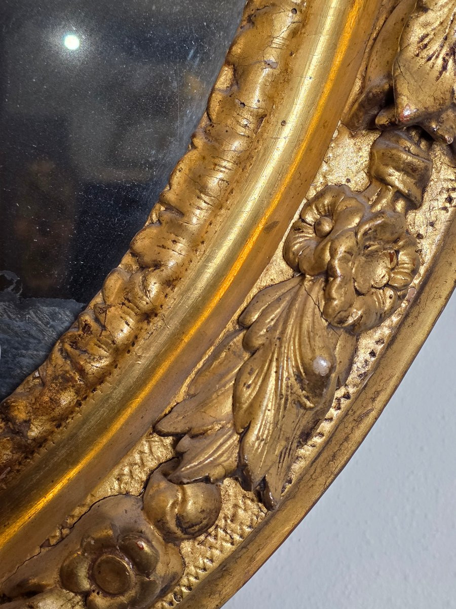 Cornice ovale Luigi XVI dorata a foglia d’oro adattata a specchiera, fine XVIII secolo-photo-2