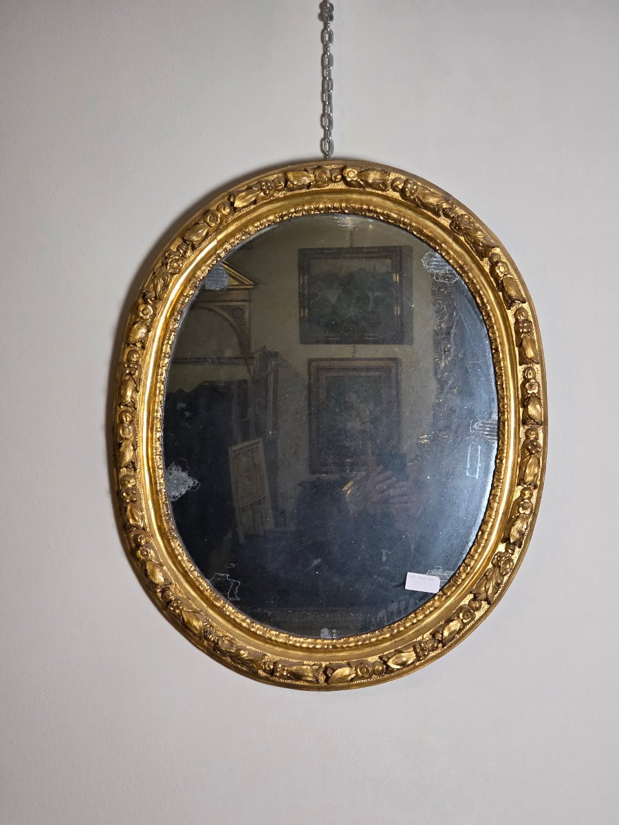Cornice ovale Luigi XVI dorata a foglia d’oro adattata a specchiera, fine XVIII secolo-photo-3
