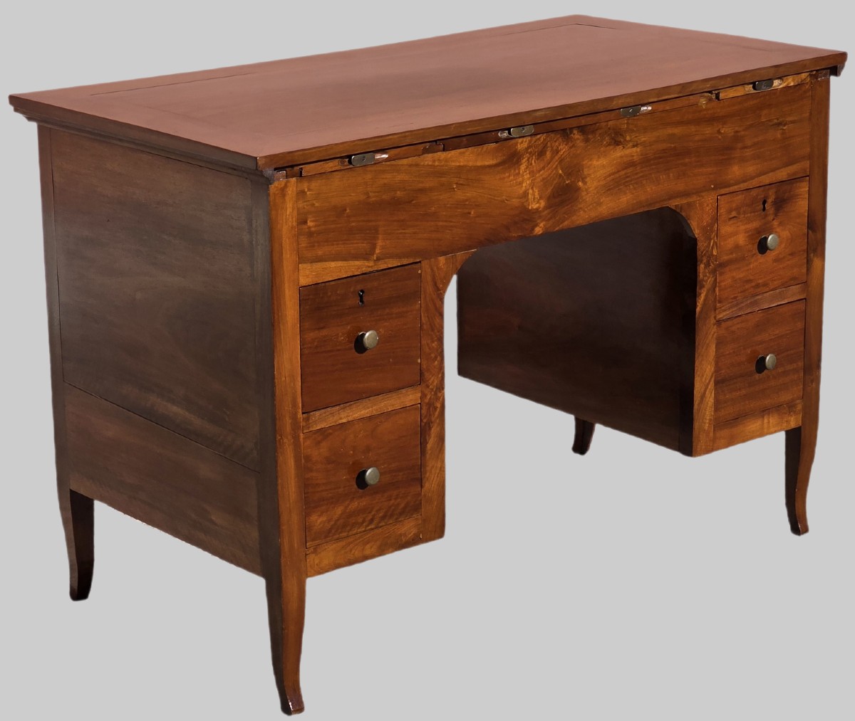 Scrivania veneta in noce massello – primi Ottocento, piano scorrevole e scomparti interni