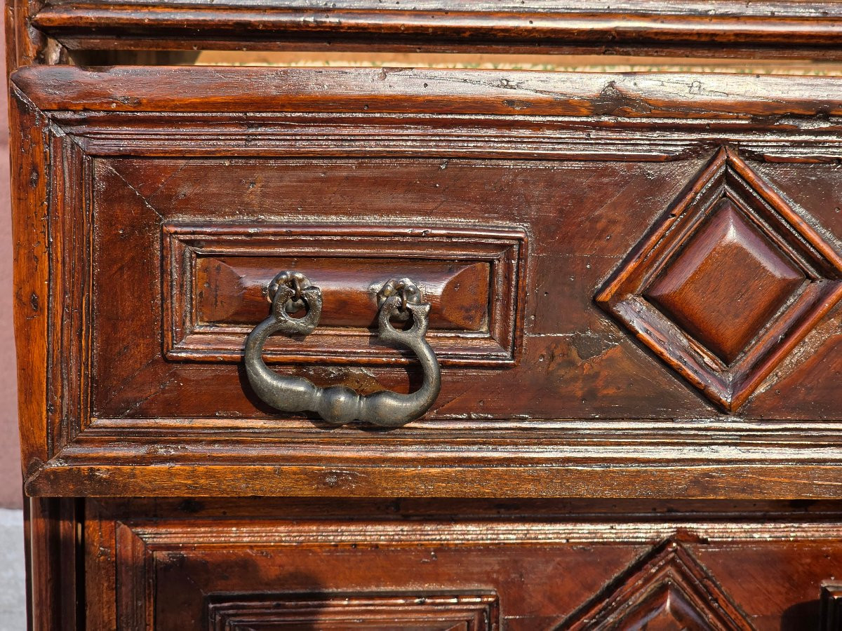 Comodino veneto del XVII secolo, quattro cassetti bugnati-photo-3
