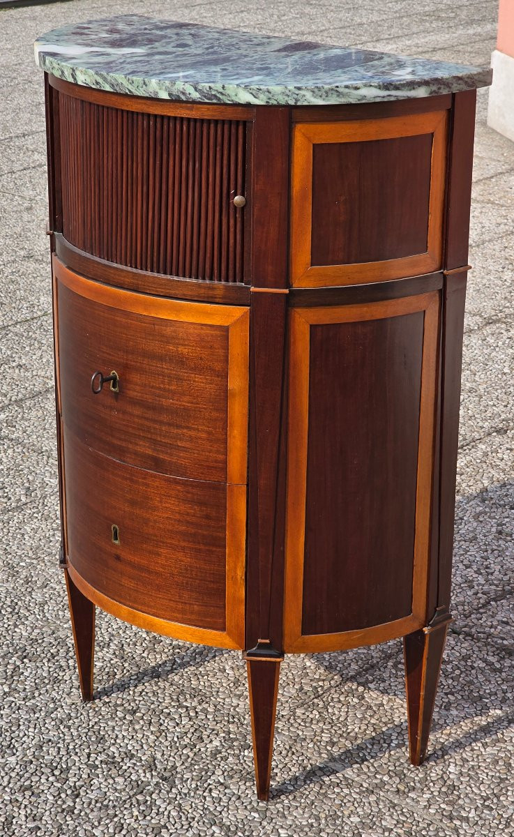 Comodino mezzaluna Luigi XVI in mogano e ciliegio con serrandina, Veneto, fine XVIII secolo-photo-8