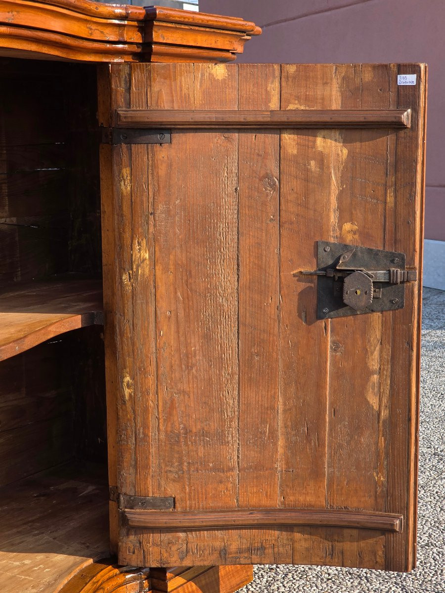Credenza sagomata in noce e radica di ulivo, area lombardo-veneta, XVIII secolo-photo-6