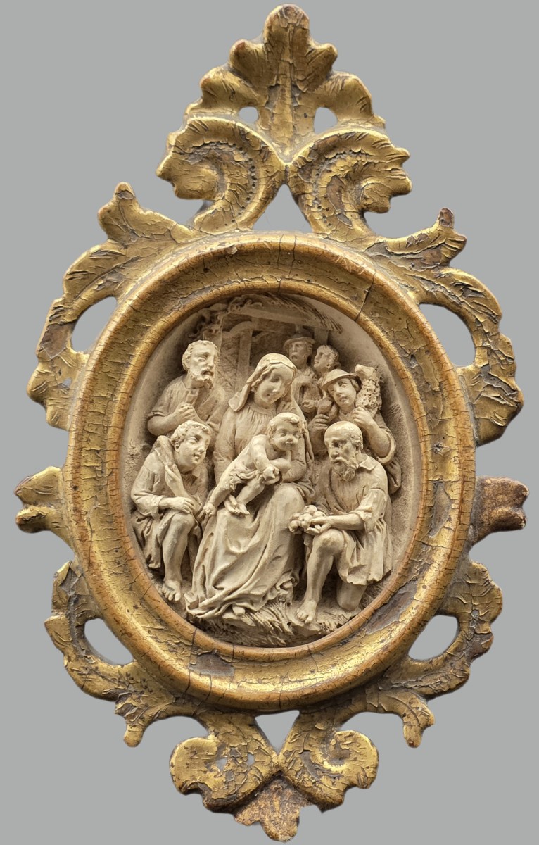 Adorazione dei Pastori in spuma di mare, scultura devozionale con cornice dorata XVIII sec
