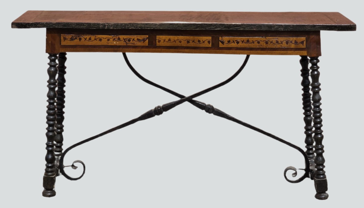 Tavolino console lombardo XVIII secolo intarsiato con gambe a rocchetto