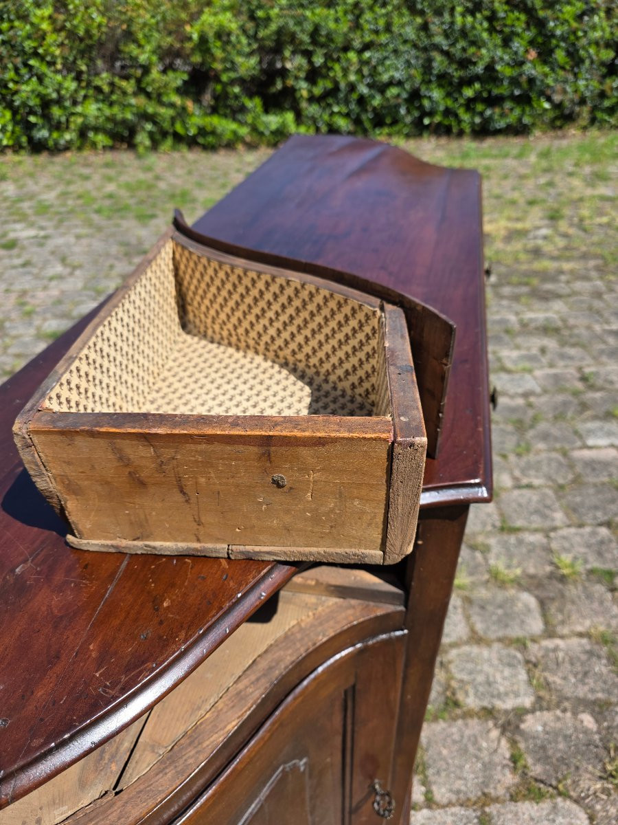 Credenza sagomata in noce massiccio, Nord Italia, influenza veneta, metà XIX secolo-photo-2