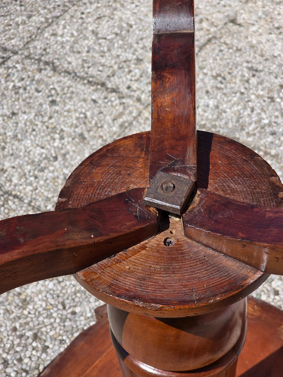 Tavolino rotondo in noce veneto con cassetto, XIX secolo-photo-4