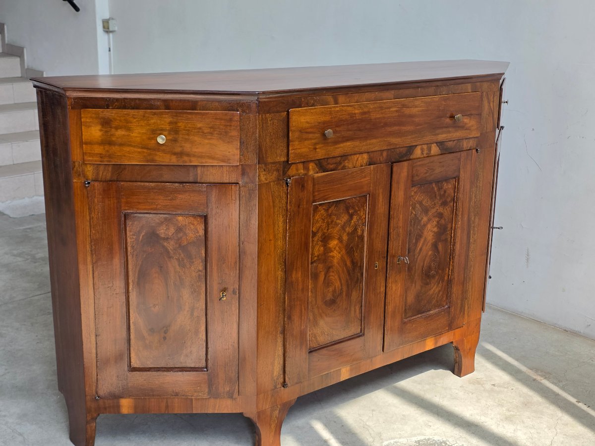 Grande credenza scantonata in noce massello – Italia, primi anni del XIX secolo-photo-3
