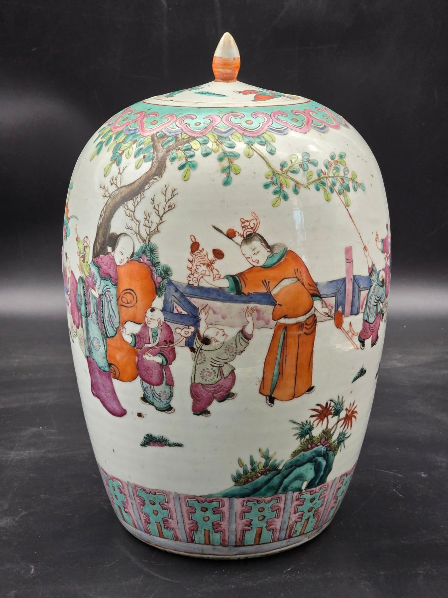 Grande vaso potiche cinese in porcellana dipinta con coperchio – XX secolo