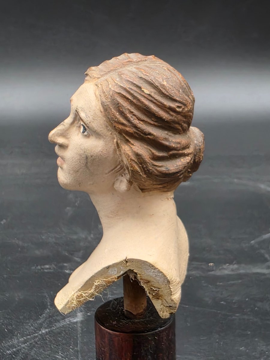 Tre teste di pastori da presepe napoletano in terracotta policroma, inizi XIX secolo-photo-1