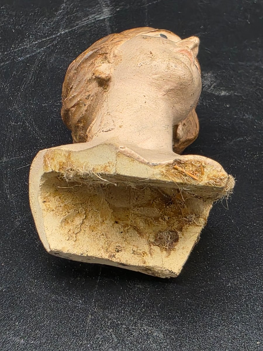 Tre teste di pastori da presepe napoletano in terracotta policroma, inizi XIX secolo-photo-6