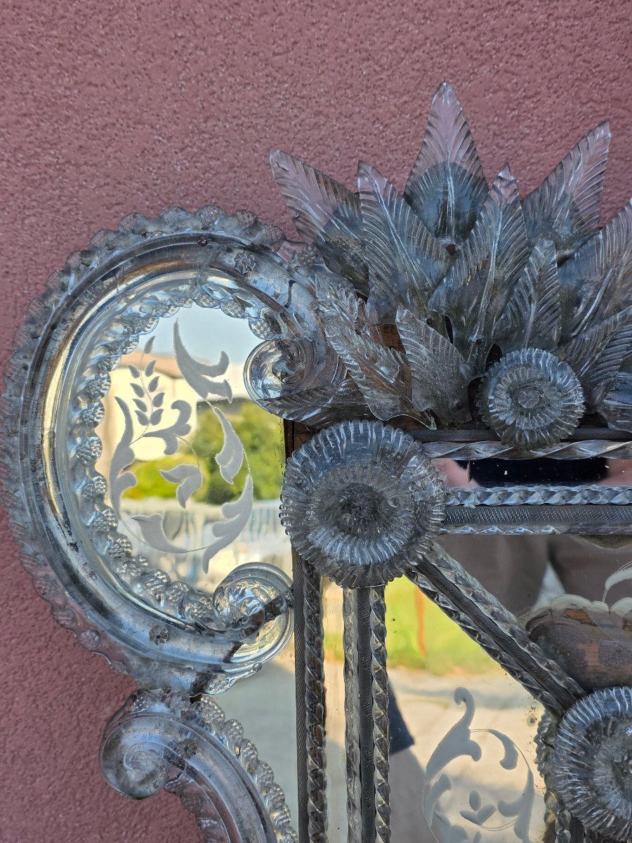 Grande specchiera veneziana in vetro di Murano incisa e soffiata-photo-2