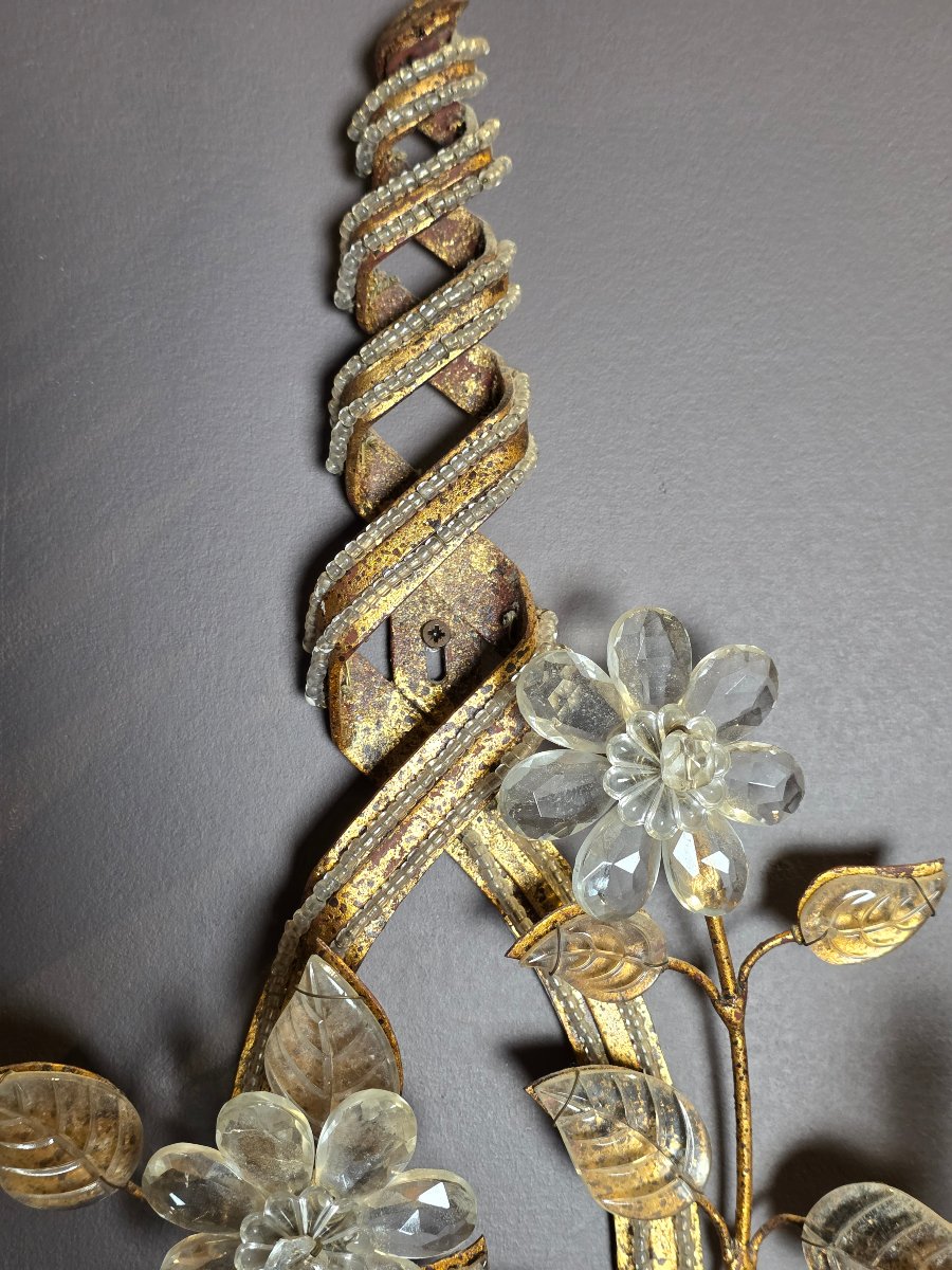 Coppia di applique in metallo dorato e cristallo, stile Maison Baguès, circa 1950-60-photo-3