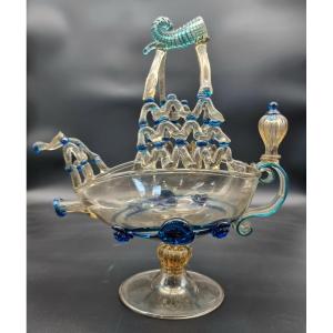 Aquamanile veneziano a forma di veliero in vetro di Murano – fine XIX secolo