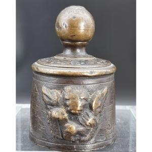 Peso da bilancia veneziano in bronzo con leone marciano – “Quarto di Calvea”