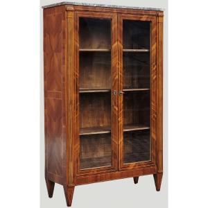 Vetrina francese in stile Luigi XVI, periodo Napoleone III, noce filettato, piano in marmo