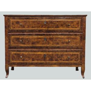 Comò veneto Luigi XVI lastronato in radica di noce e tuia, fine XVIII secolo