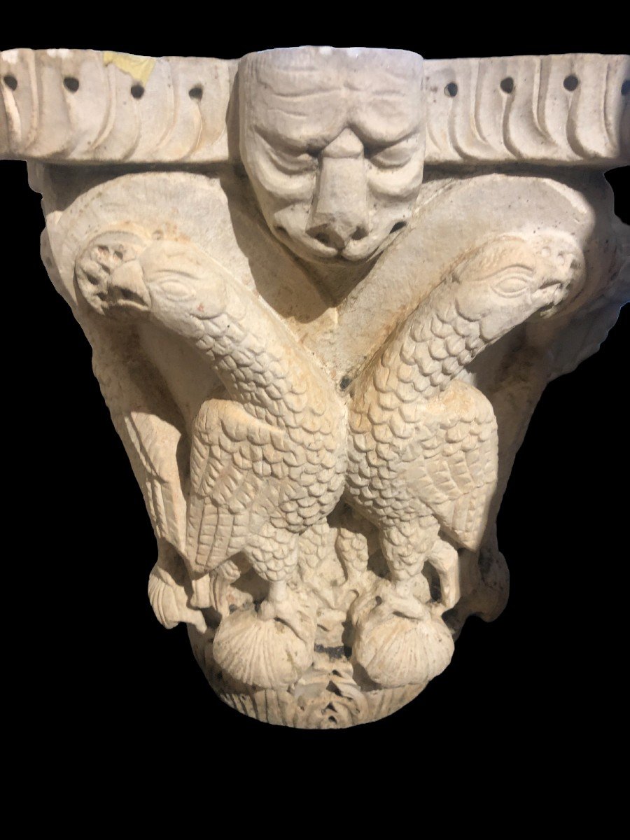 Importante capitello in pietra scolpita XV secolo