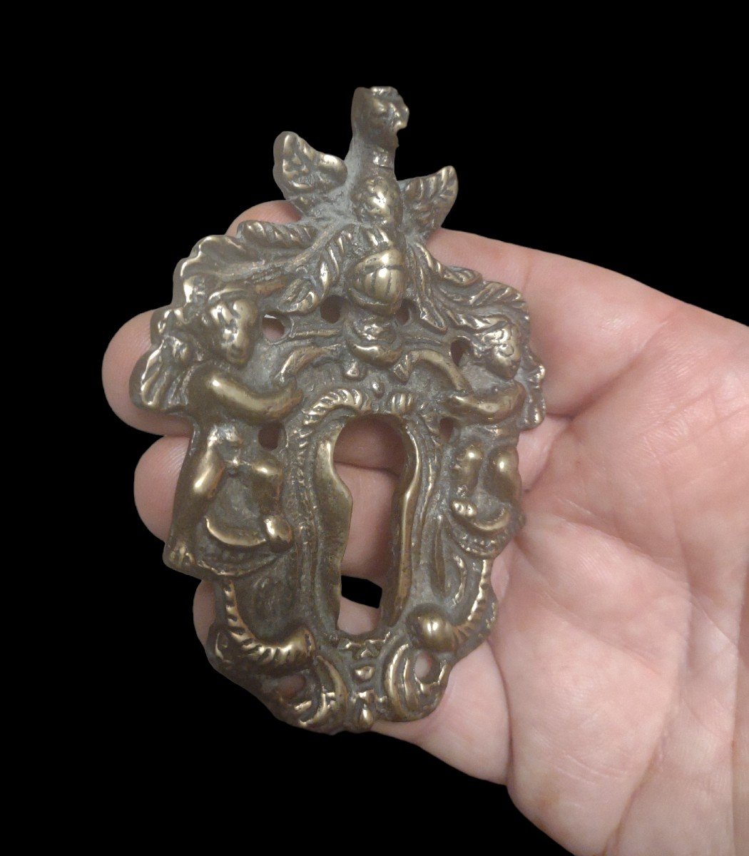 Imponente bocchetta in bronzo per mobile XVII secolo -photo-2