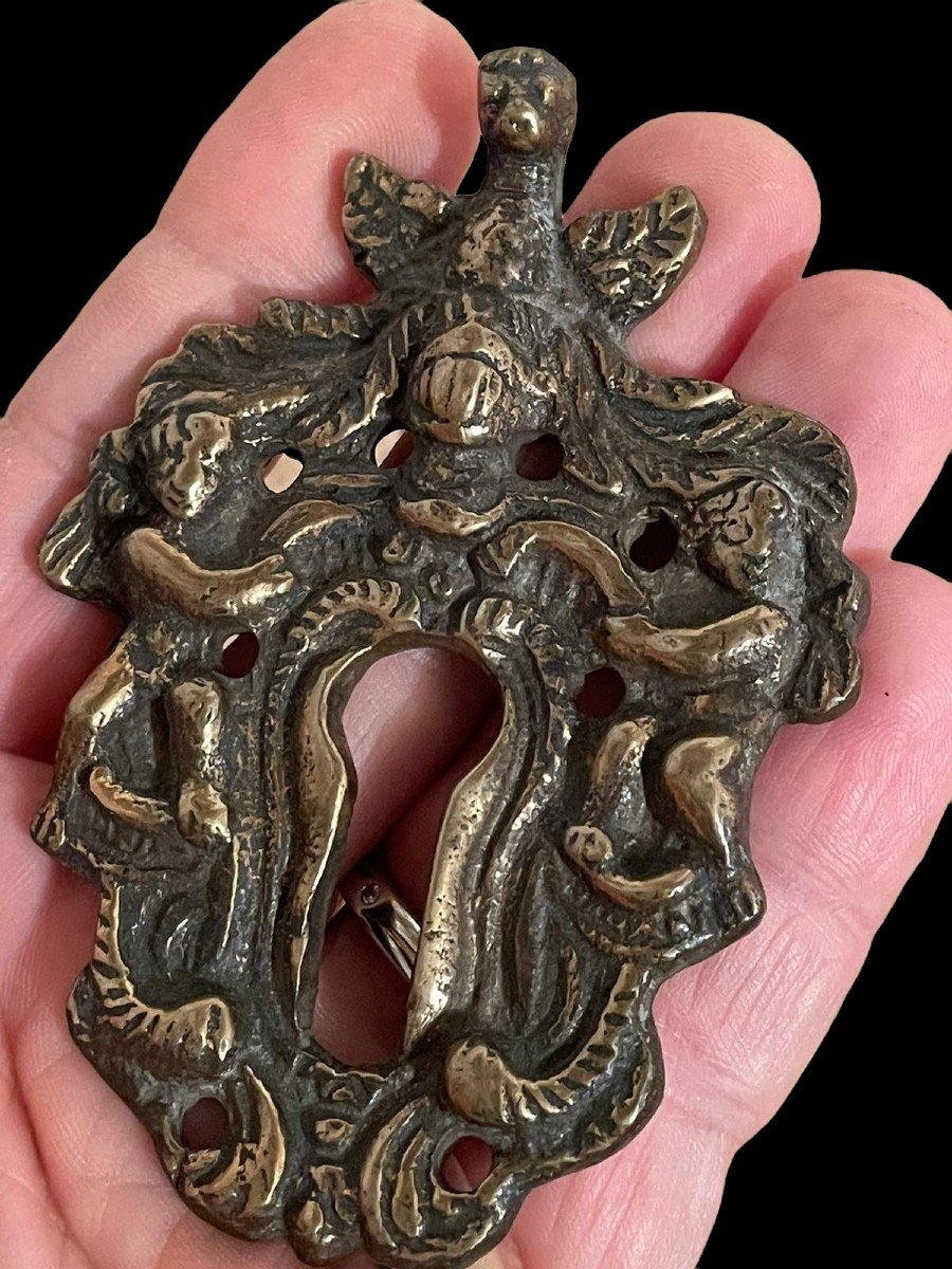Imponente bocchetta in bronzo per mobile XVII secolo 