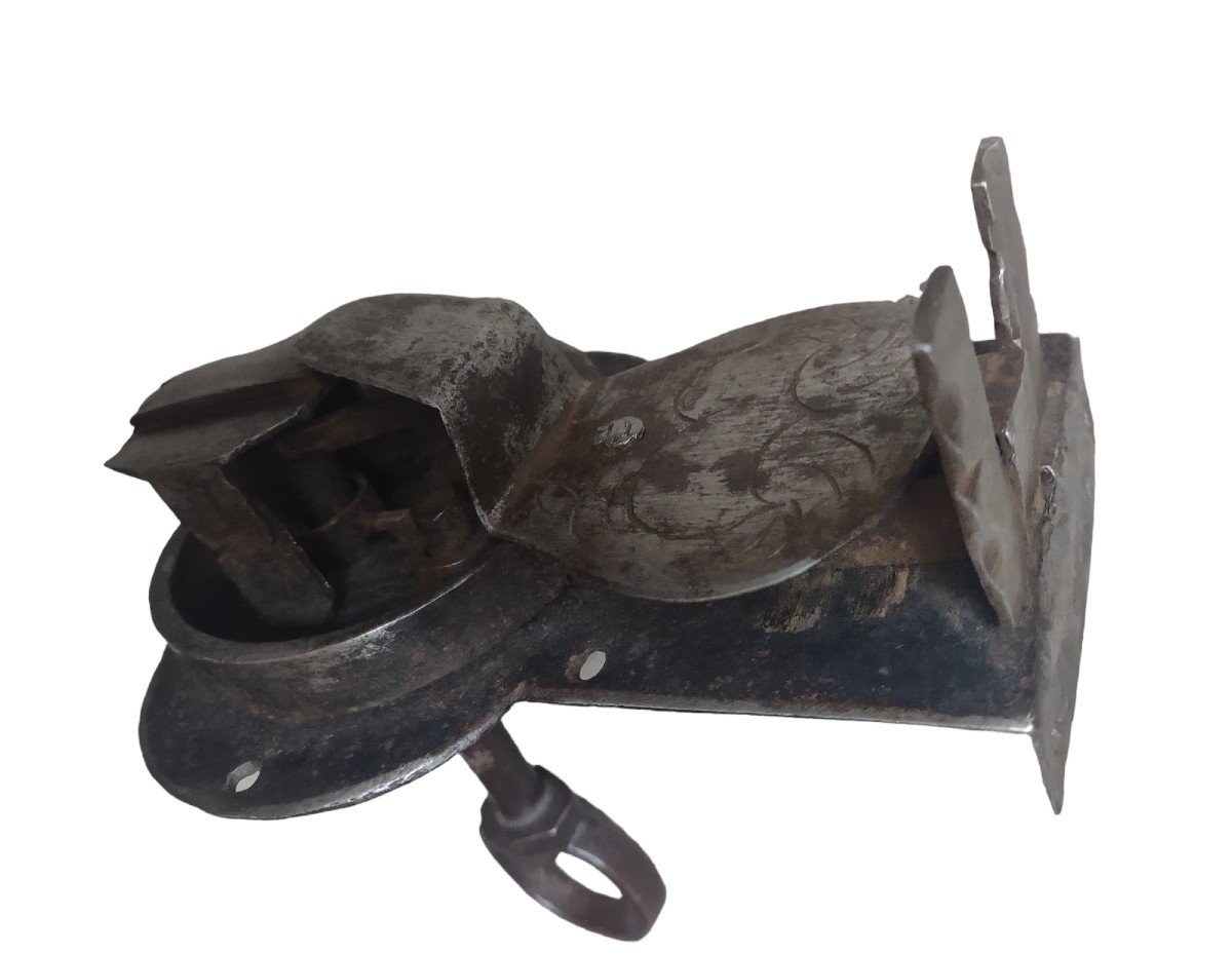 Serratura da cassapanca in ferro forgiato ed inciso XVIII secolo con chiave originale-photo-3