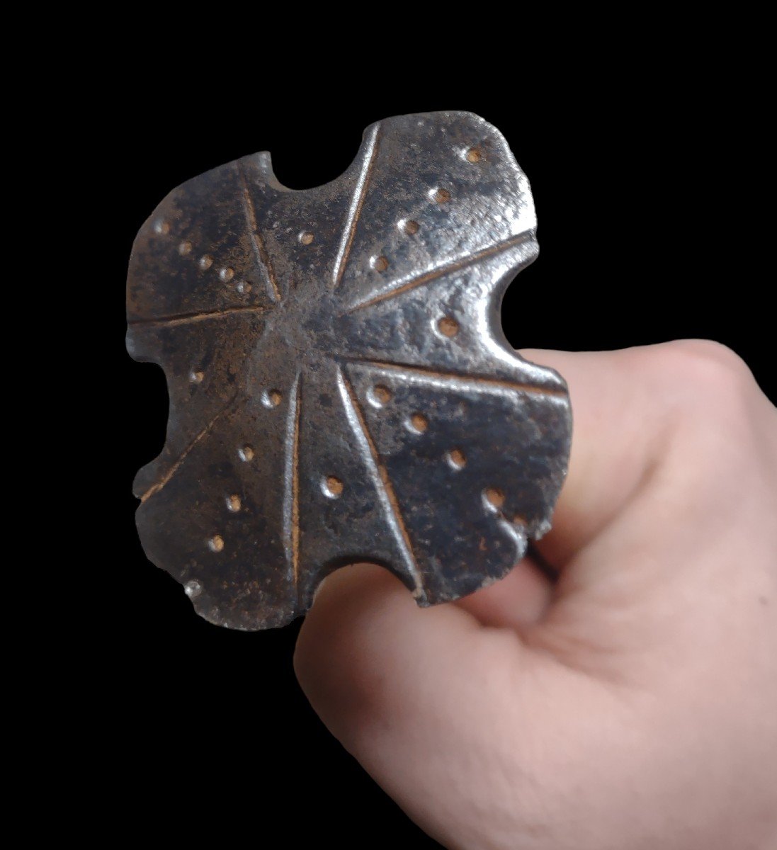 2 Grandi chiodi in ferro forgiato ed inciso XVII secolo -photo-2