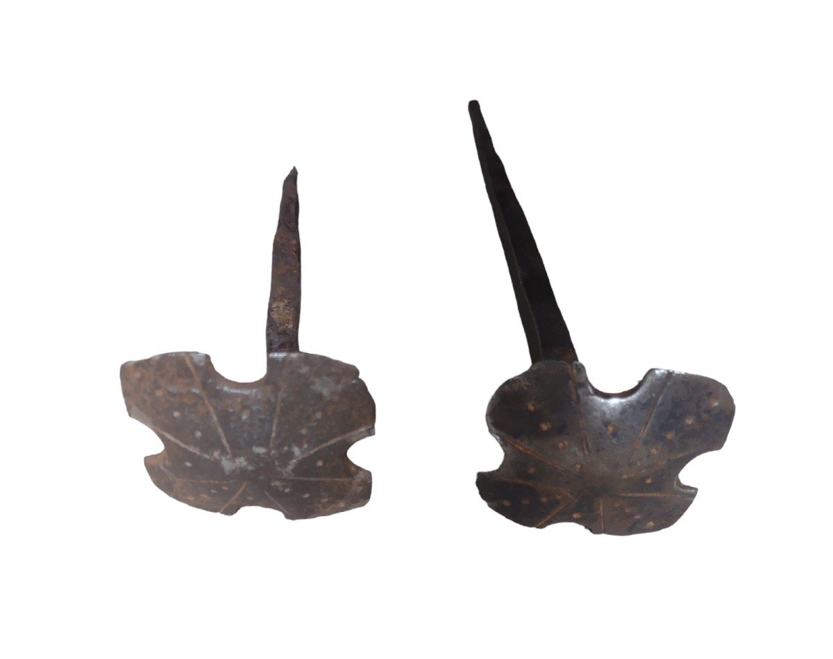 2 Grandi chiodi in ferro forgiato ed inciso XVII secolo -photo-3