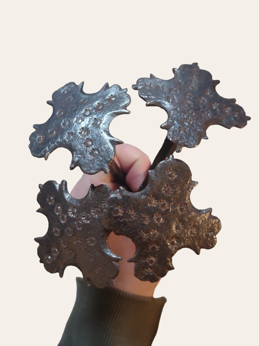 4 Grandi chiodi in ferro forgiato ed inciso XVII-XVIII secolo -photo-1