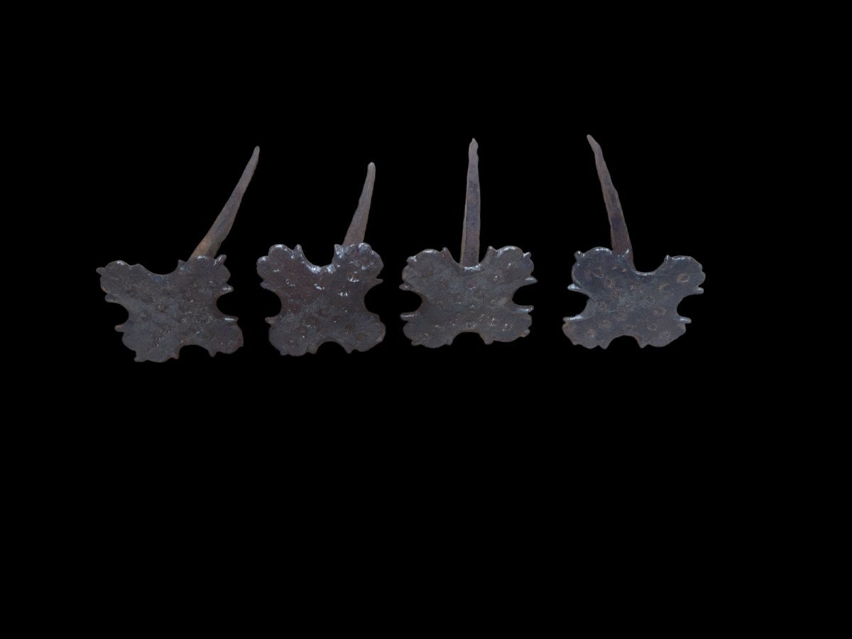 4 Grandi chiodi in ferro forgiato ed inciso XVII-XVIII secolo -photo-4