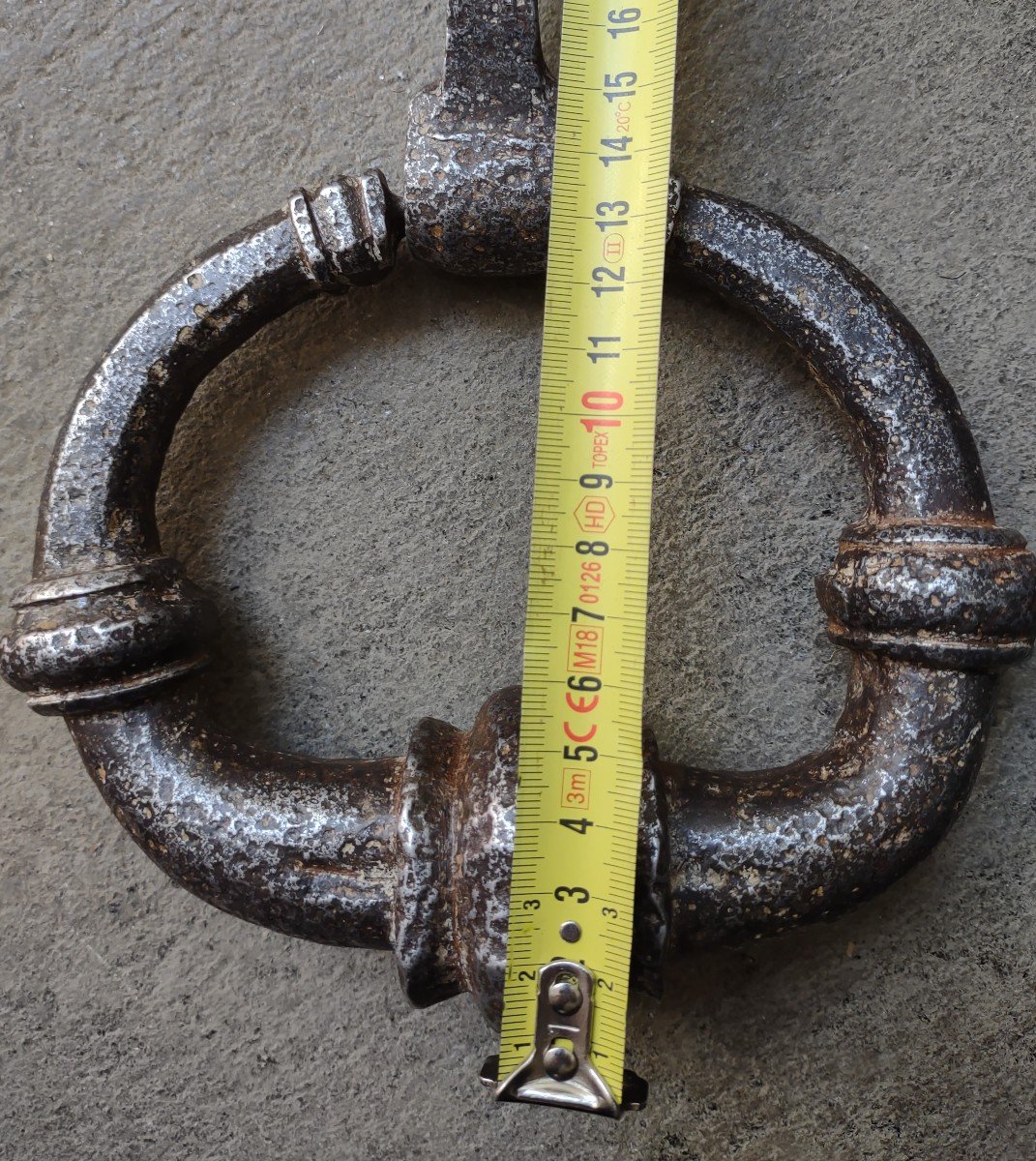 Importante battiporta in ferro forgiato con piastra decorativa XVII secolo -photo-7