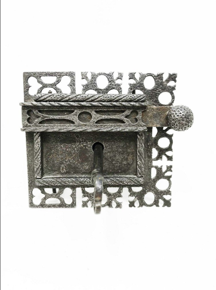 Serratura gotica  di mobile completa di chiave originale XVI secolo-photo-3