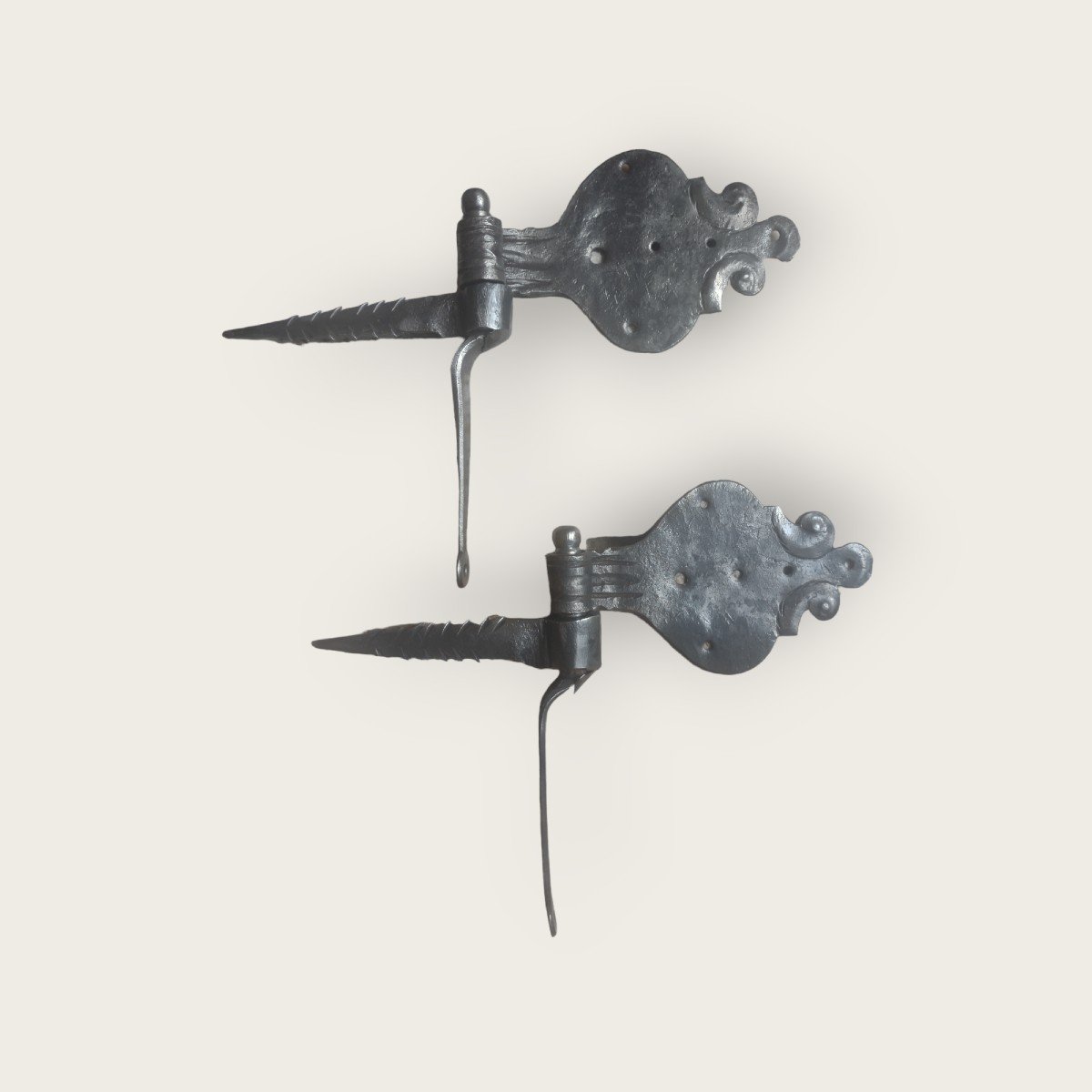 Coppia di cerniere di porta coi cardini XVIII secolo -photo-2