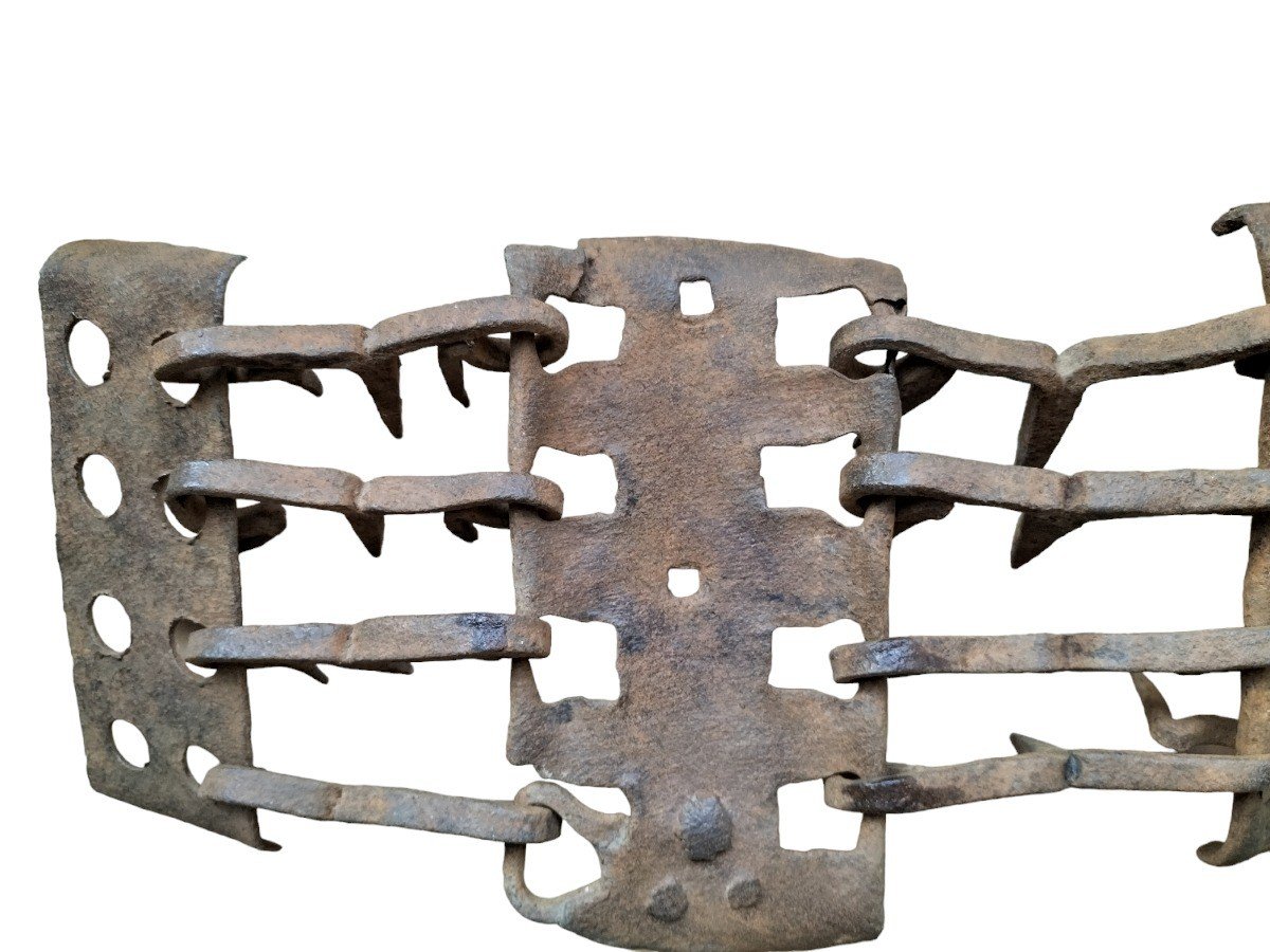 Vreccale in ferro forgiato area Pirenaica XVIII secolo-photo-7