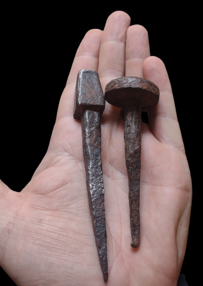 Due chiodi di riscontro per battiporta XVI -XVII secolo -photo-2