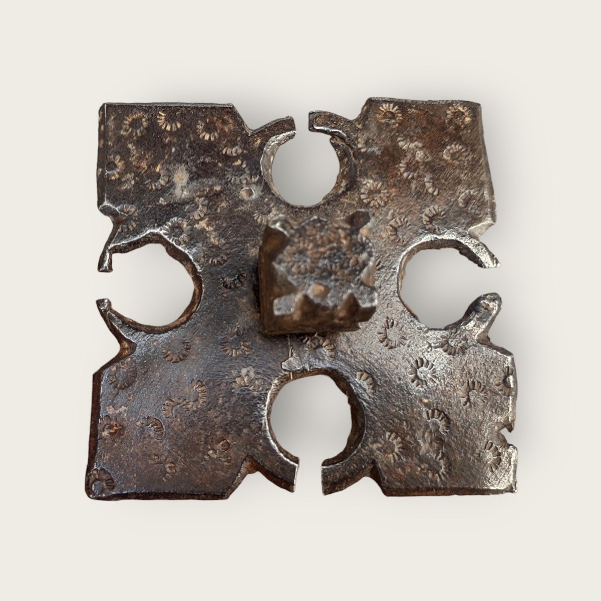 3 Grandi chiodi in ferro forgiato ed inciso-photo-4