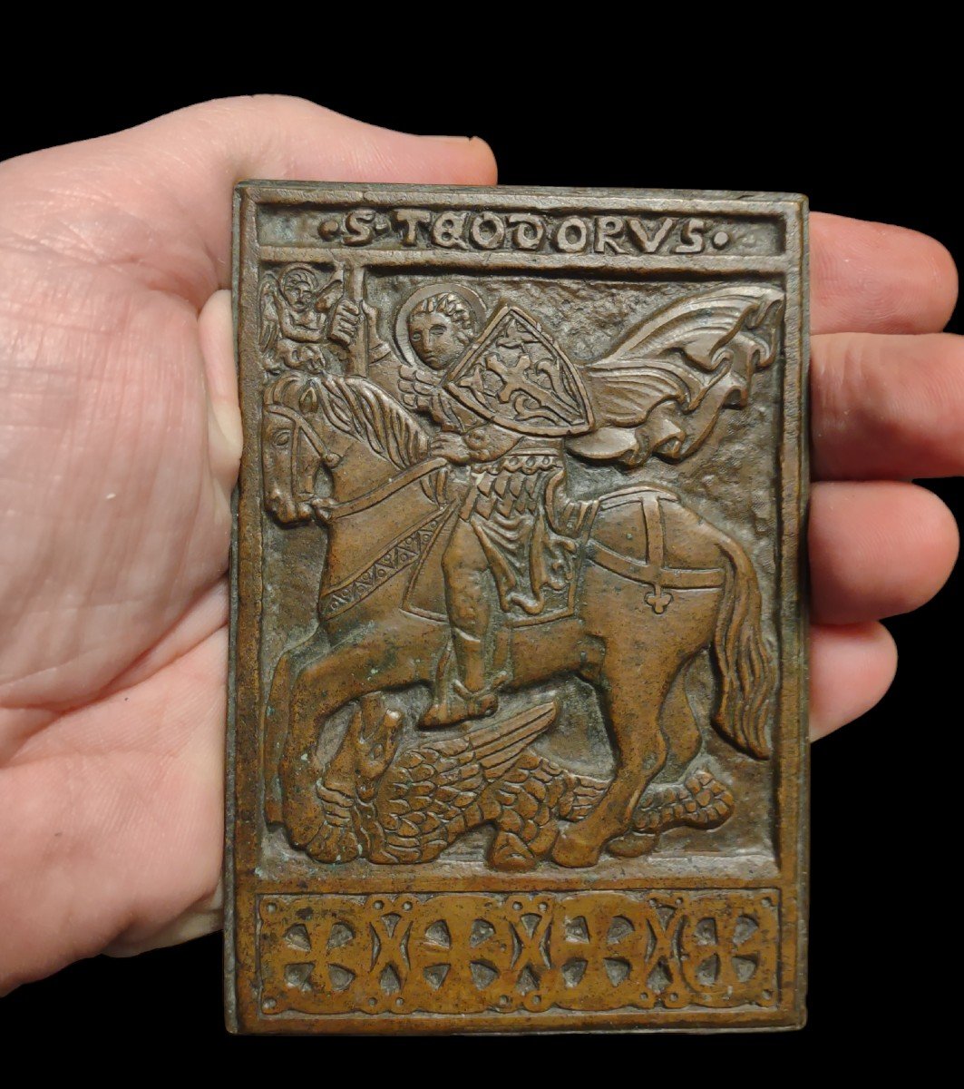 Placca in bronzo di scuola veneziana rappresentante San Teodoro che uccide il drago-photo-4