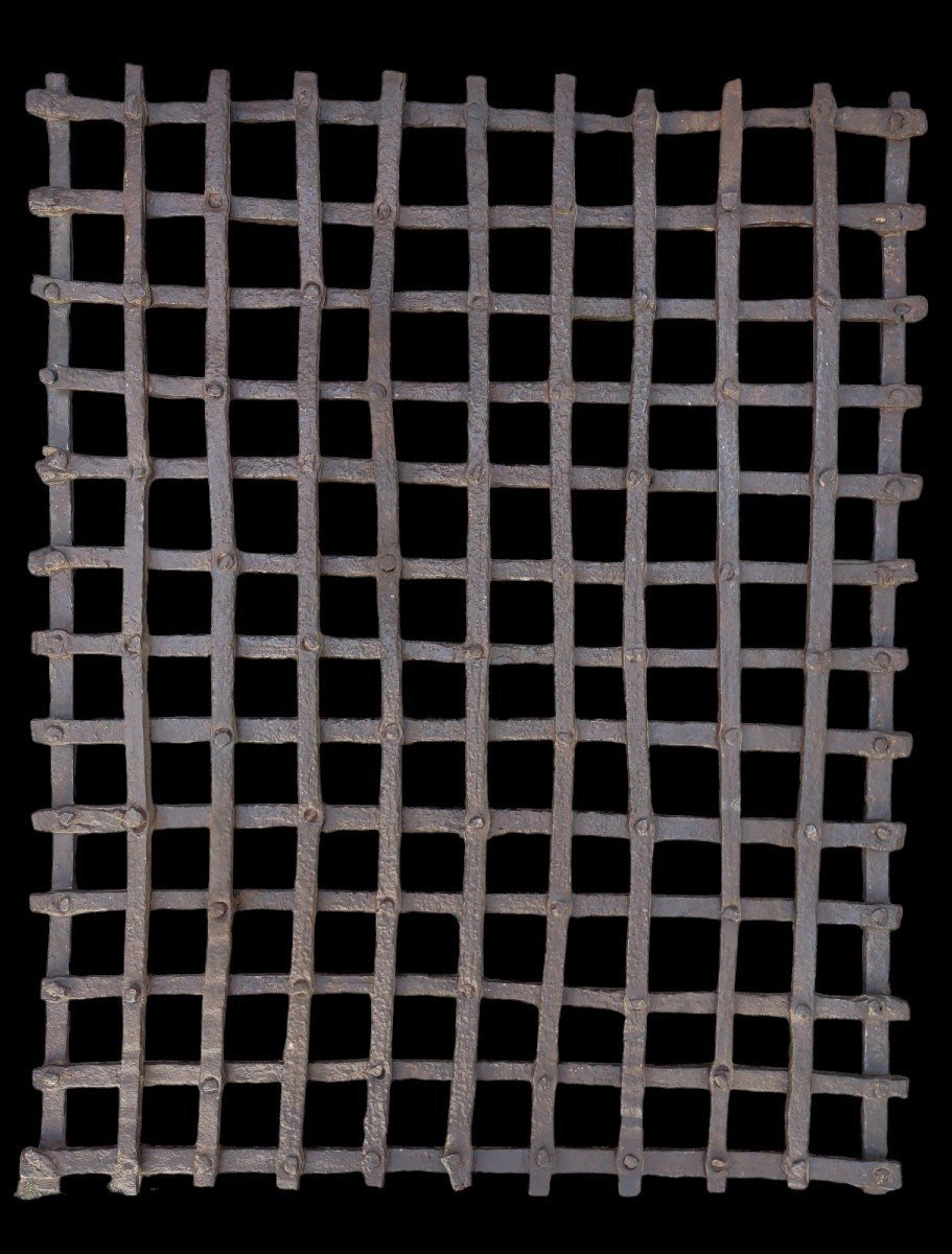 Grata di finestra in ferro forgiato a maglie strette alta epoca-photo-1