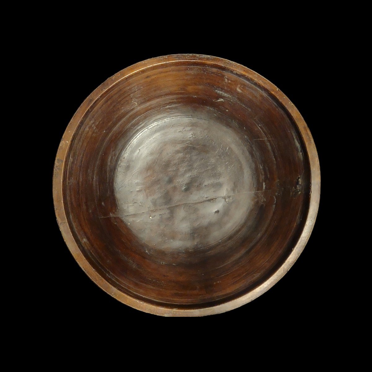 Enorme ciotola in legno Valsesia XVIII secolo diametro cm. 43-photo-3