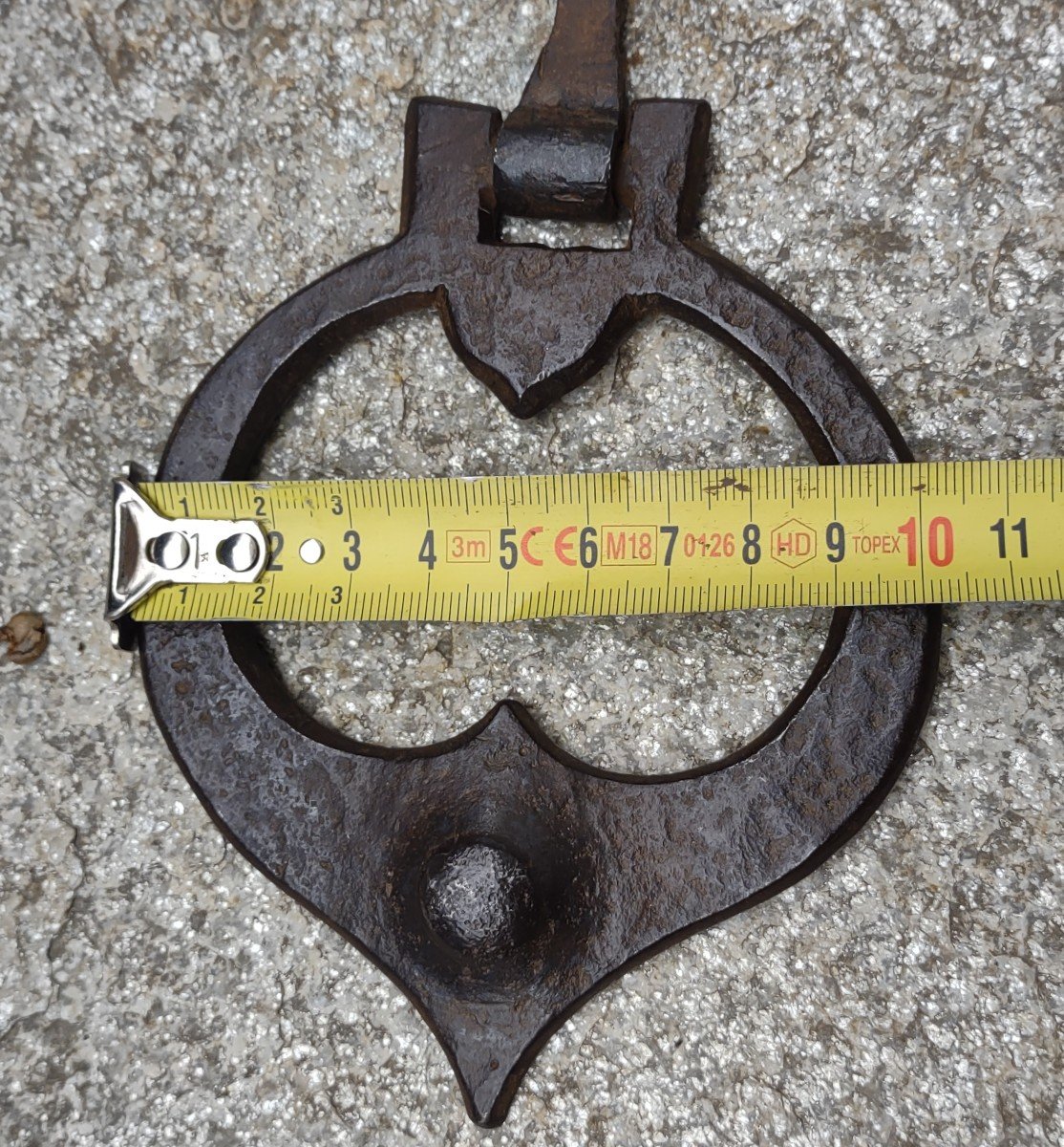 Maniglia o piccolo battiporta in ferro forgiato XVI secolo -photo-3