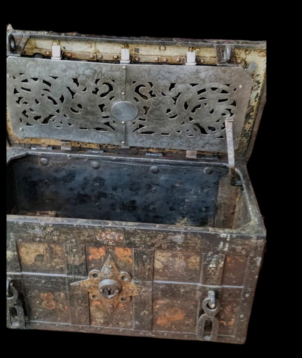 Imponente forziere di Norimberga in ferro forgiato policromo XVII secolo-photo-4