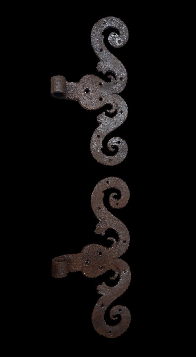 Coppia di cerniere a baffo in ferro forgiato inizio XVIII secolo-photo-4