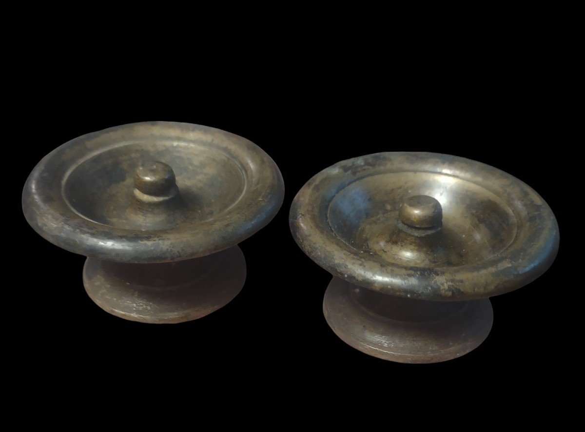Coppia di pomoli in bronzo per mobili o piccole ante-photo-2