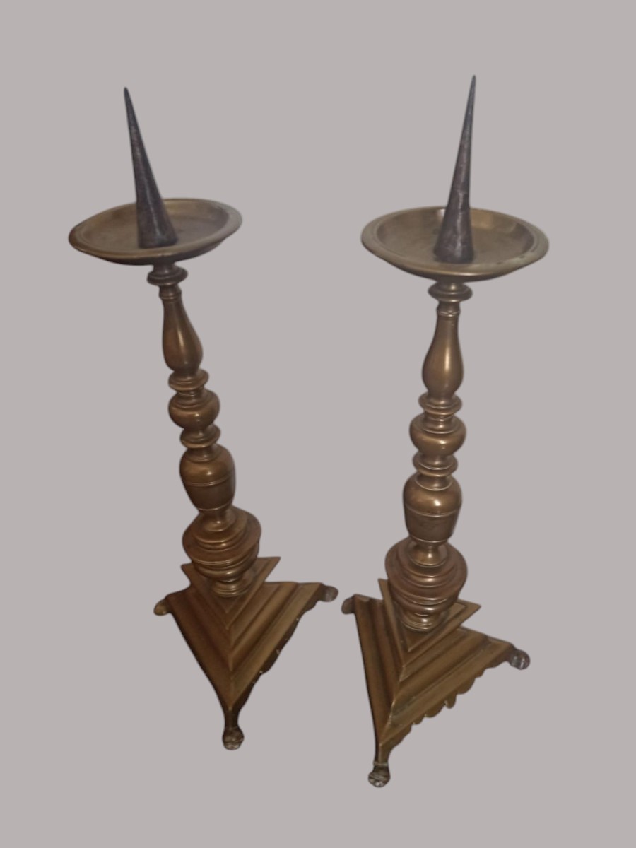 Bella coppia di porta ceri in bronzo tornito seconda metà del XVII secolo